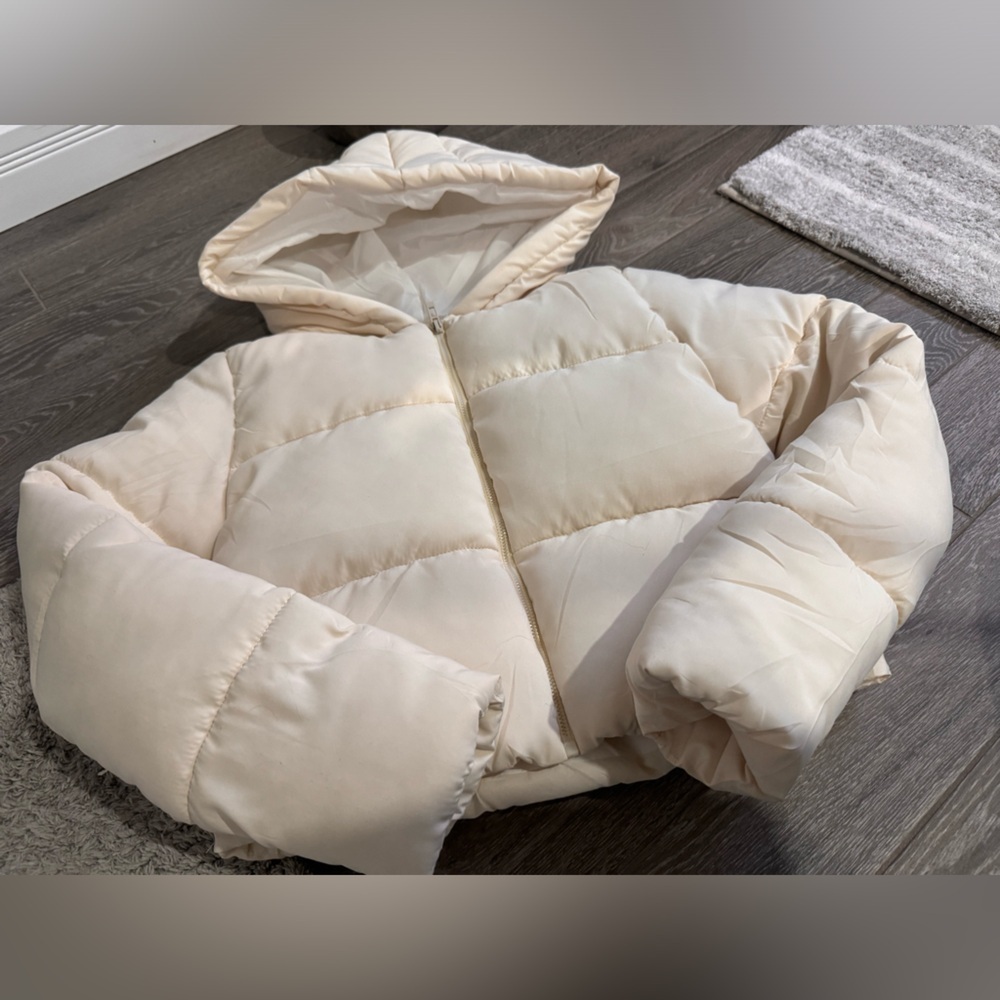Puffer jacket ⭐️ - Picture 2 of 3